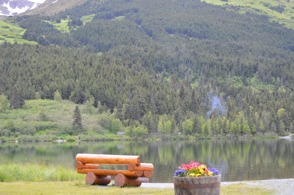 Summit Lake Lodge Номер фото
