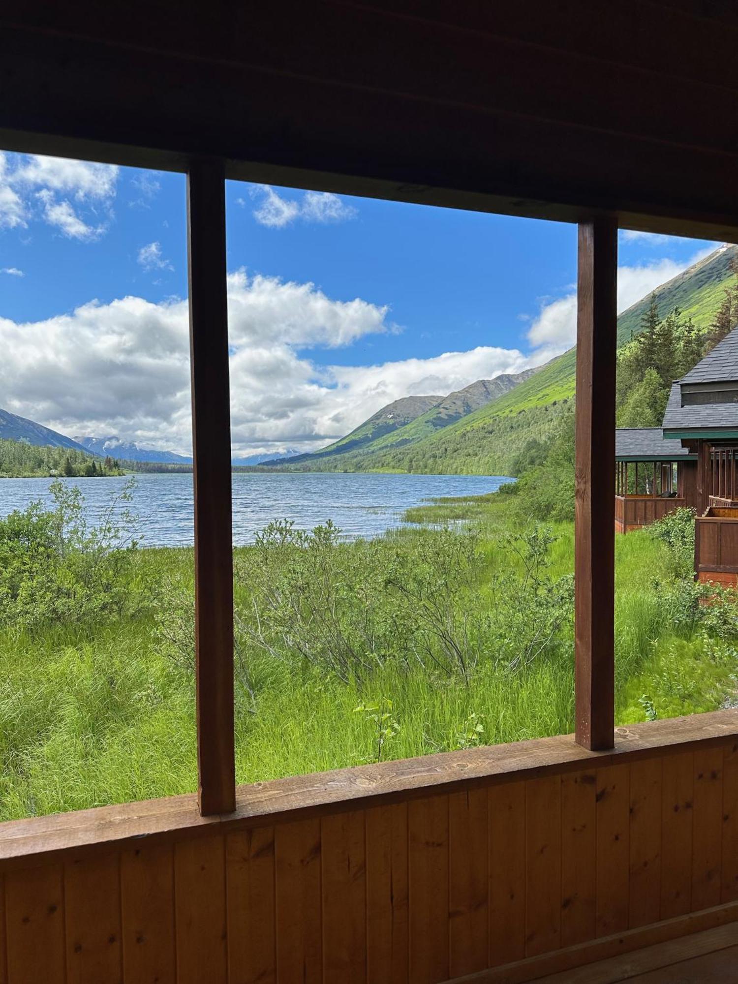 Summit Lake Lodge Экстерьер фото