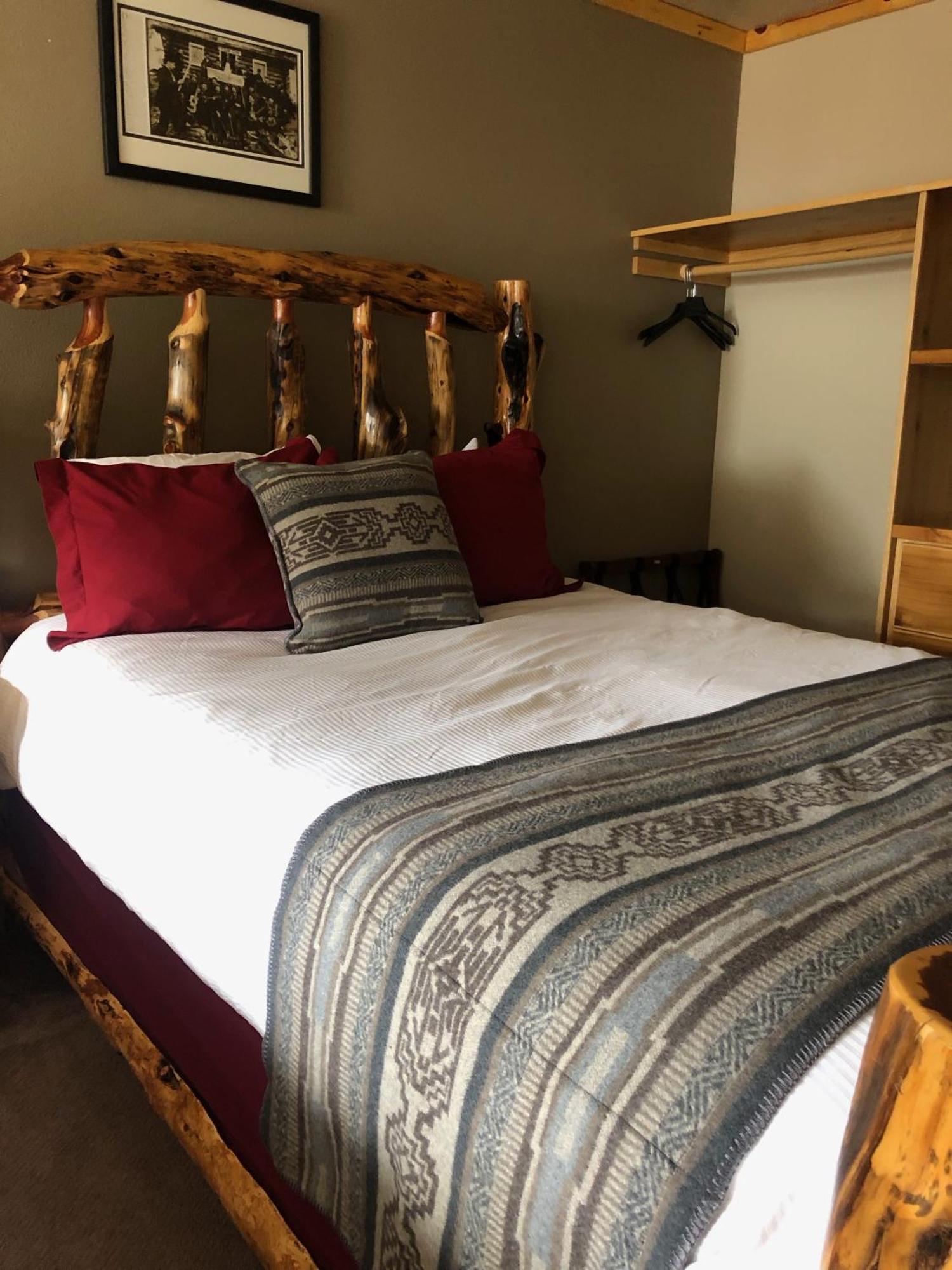 Summit Lake Lodge Экстерьер фото